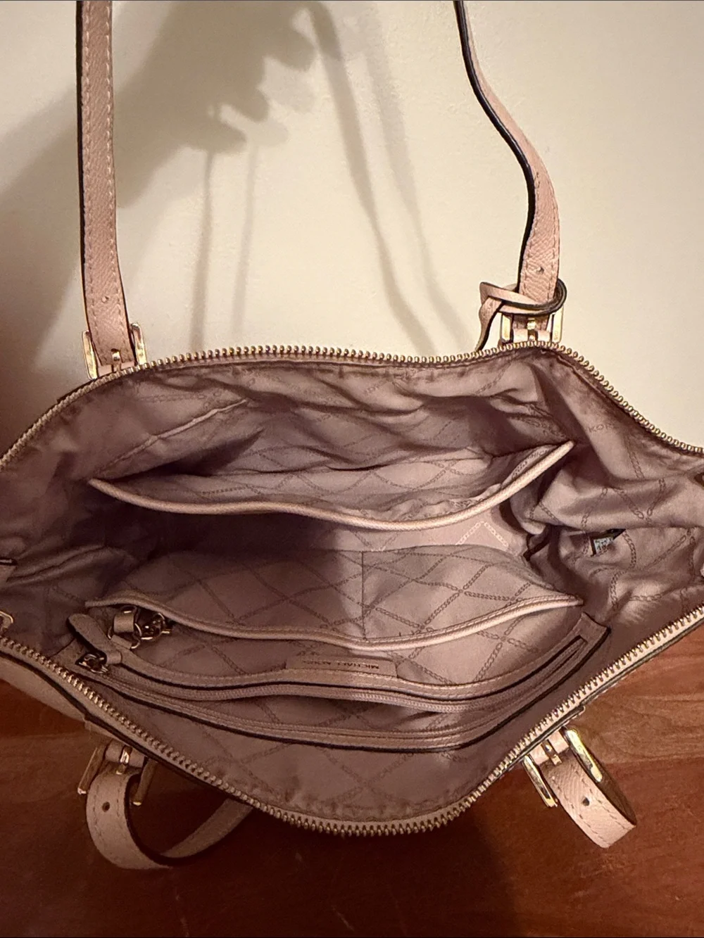 Michael Kors Beige Leather Tote with Logo Charm - Picture 3 of 6